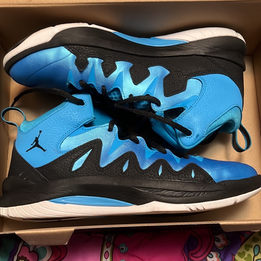 Jordan basketball shoes, size 6.5